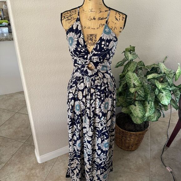 Boho Floral Maxi Dress - Navy & White - Picture 3 of 10